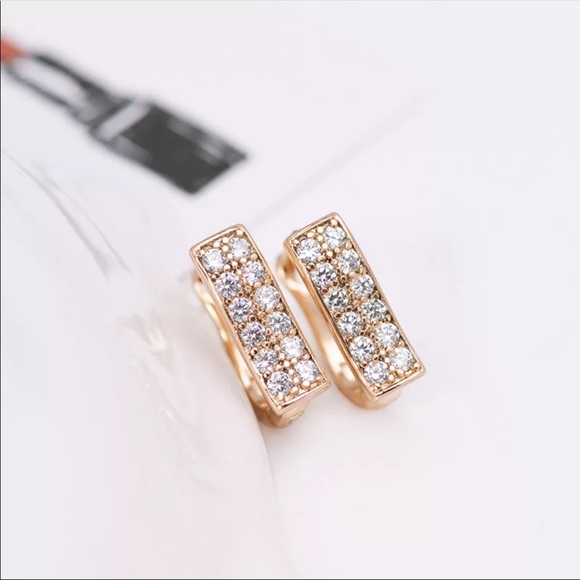 New 18K Gold Plated Diamonds Hoop Earrings - Picture 6 of 6